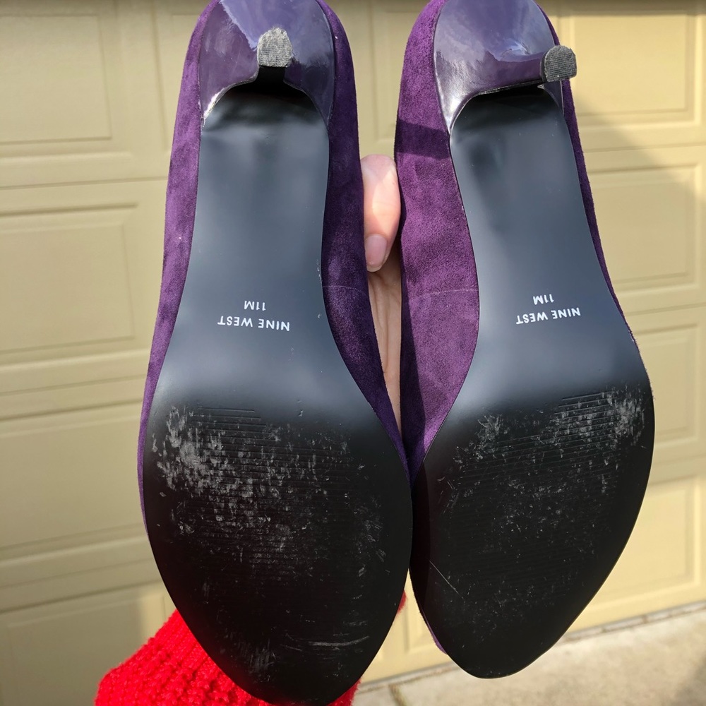 Nine West Coweno purple suede peep toe pumps - Picture 3 of 5
